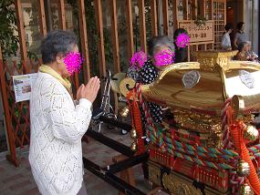 2011mikoshi3.jpg